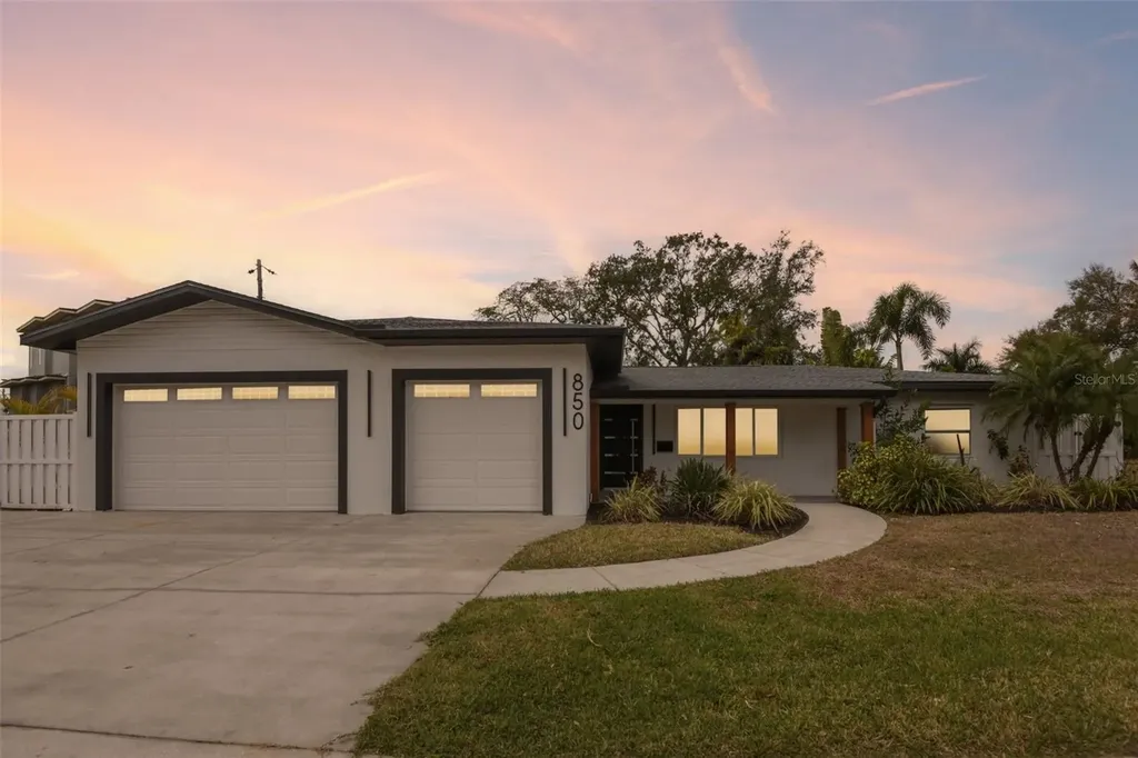 850 Rafael Boulevard NE St Petersburg FL 33704