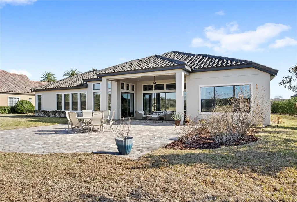 25620 Grandview Pointe Sorrento FL 32776