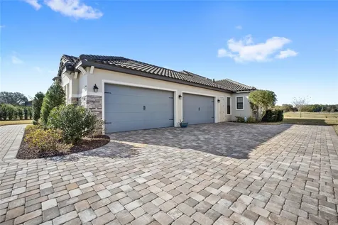25620 Grandview Pointe Sorrento FL 32776