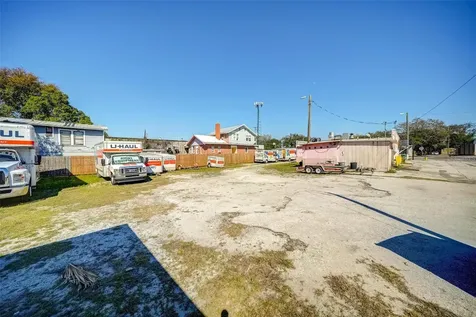 5202 N Nebraska Avenue E Tampa FL 33603