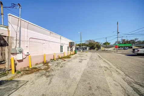 5202 N Nebraska Avenue E Tampa FL 33603