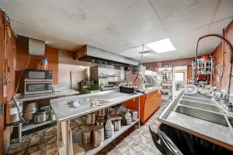 5202 N Nebraska Avenue E Tampa FL 33603