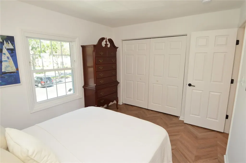 5048 Beach Drive SE St Petersburg FL 33705