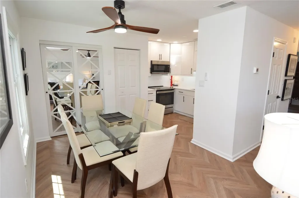 5048 Beach Drive SE St Petersburg FL 33705
