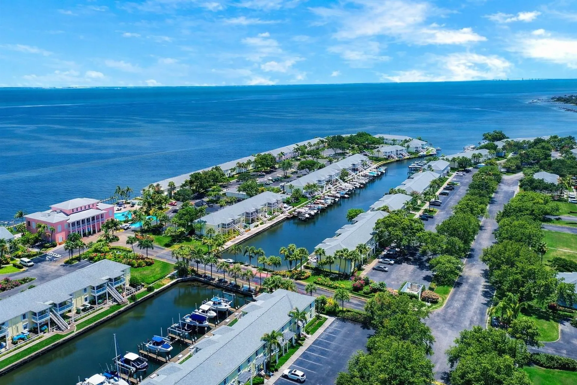 5048 Beach Drive SE St Petersburg FL 33705