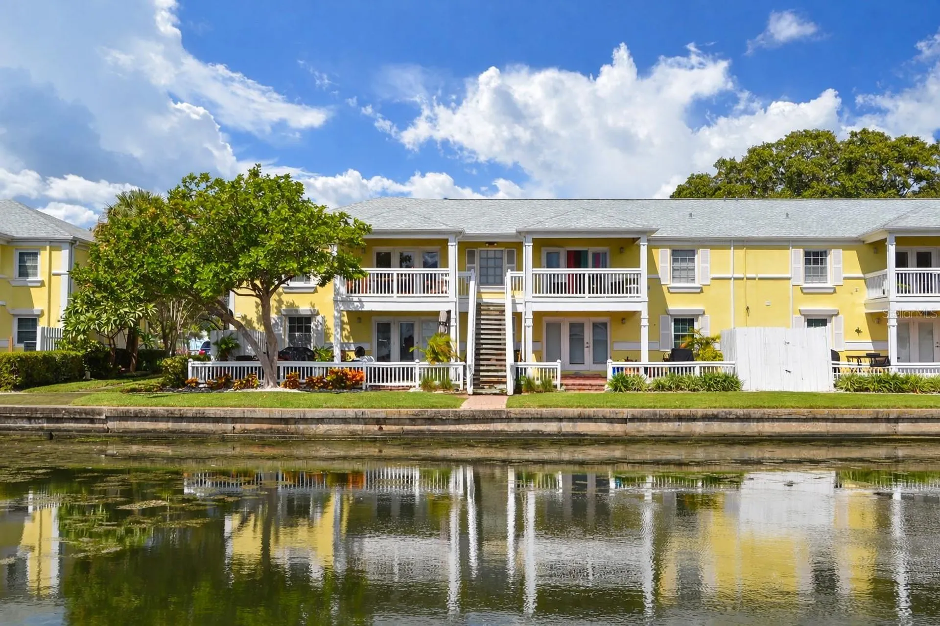 5048 Beach Drive SE St Petersburg FL 33705