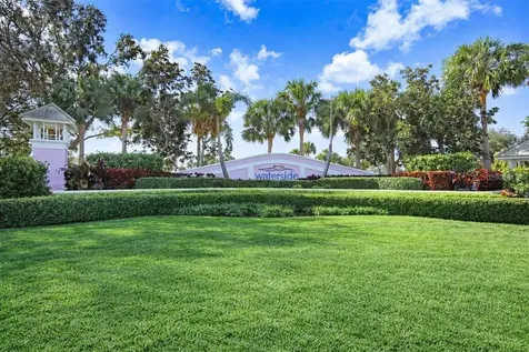 5048 Beach Drive SE St Petersburg FL 33705