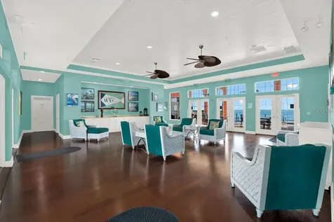5048 Beach Drive SE St Petersburg FL 33705
