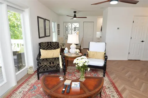 5048 Beach Drive SE St Petersburg FL 33705