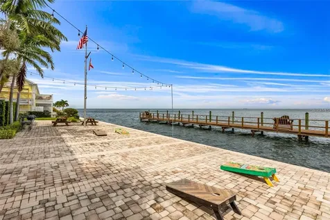 5048 Beach Drive SE St Petersburg FL 33705