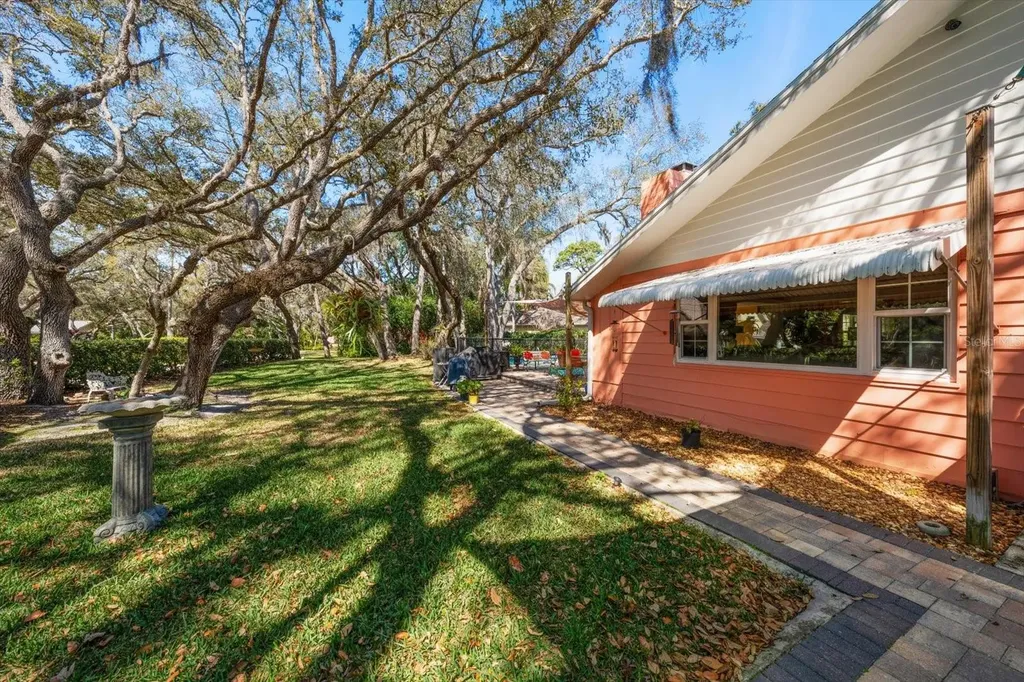 1921 Cardinal Road Dunedin FL 34698