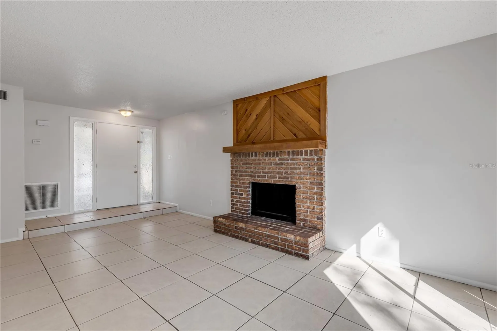1124 Mill Run Circle Apopka FL 32703