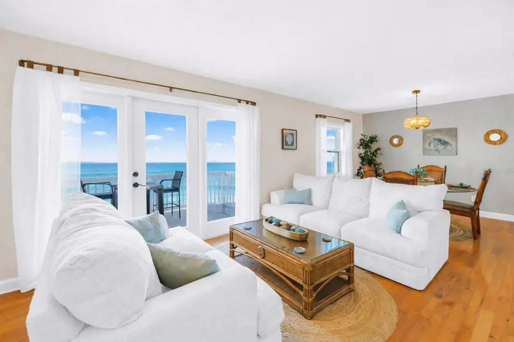 5102 Coquina Key Drive SE St Petersburg FL 33705