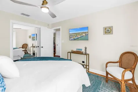 5102 Coquina Key Drive SE St Petersburg FL 33705