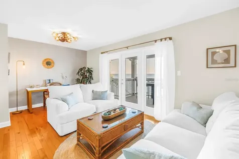 5102 Coquina Key Drive SE St Petersburg FL 33705