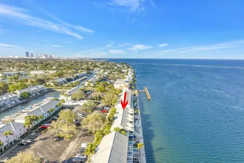 5102 Coquina Key Drive SE St Petersburg FL 33705
