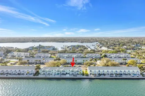 5102 Coquina Key Drive SE St Petersburg FL 33705
