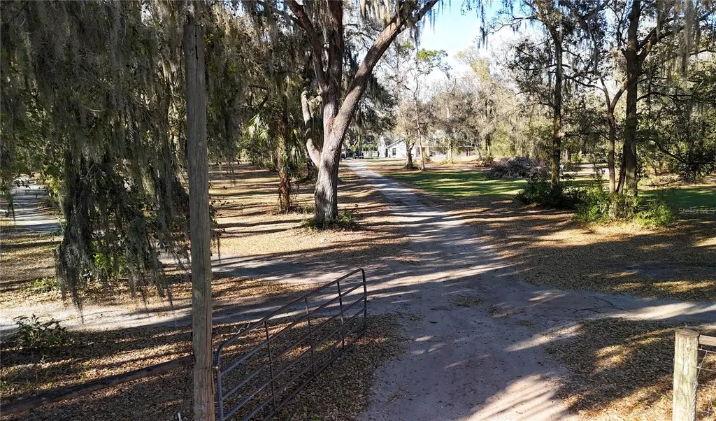 3015 Owls Nest Lane Plant City FL 33565