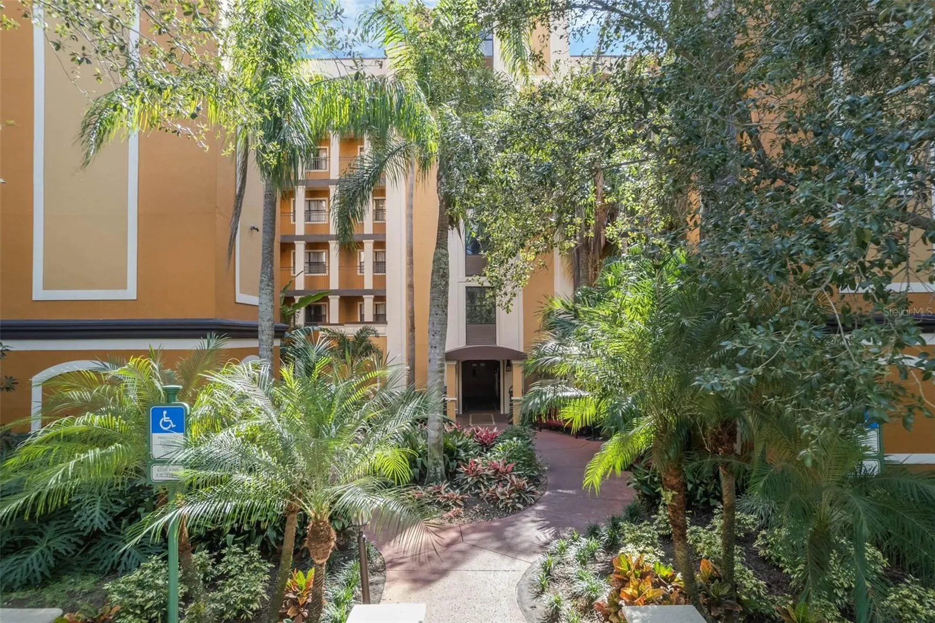 12527 Floridays Resort Drive Orlando FL 32821