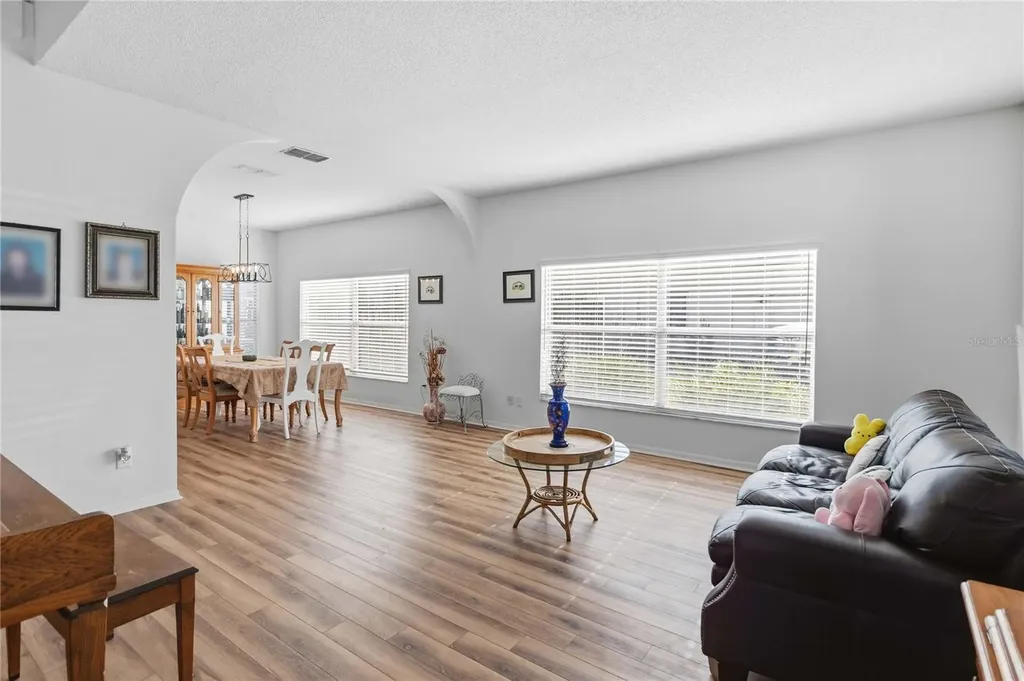 2419 Point O Woods Court Oviedo FL 32765