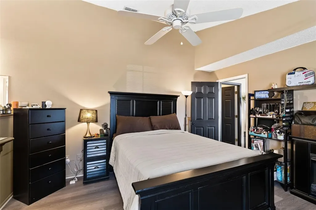 9808 Surrey Ridge Road Orlando FL 32825