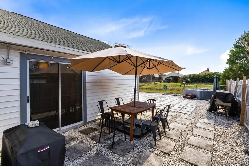 9808 Surrey Ridge Road Orlando FL 32825