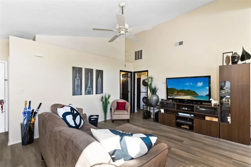 9808 Surrey Ridge Road Orlando FL 32825