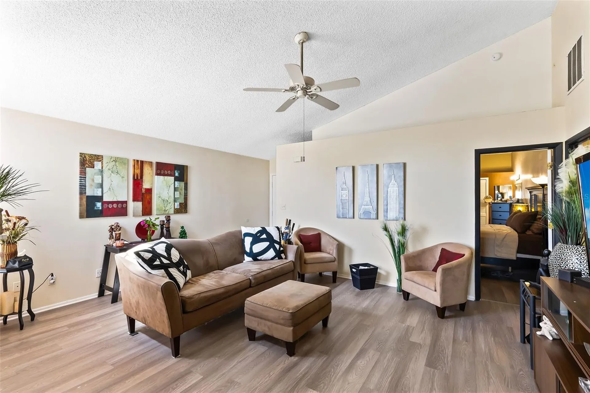 9808 Surrey Ridge Road Orlando FL 32825
