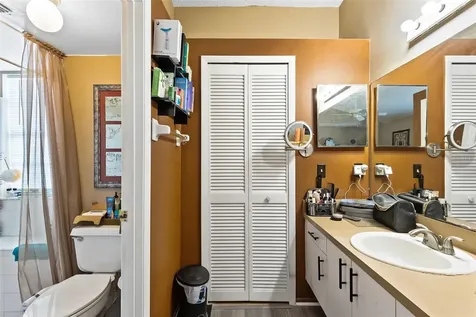 9808 Surrey Ridge Road Orlando FL 32825
