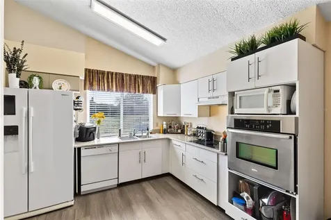 9808 Surrey Ridge Road Orlando FL 32825