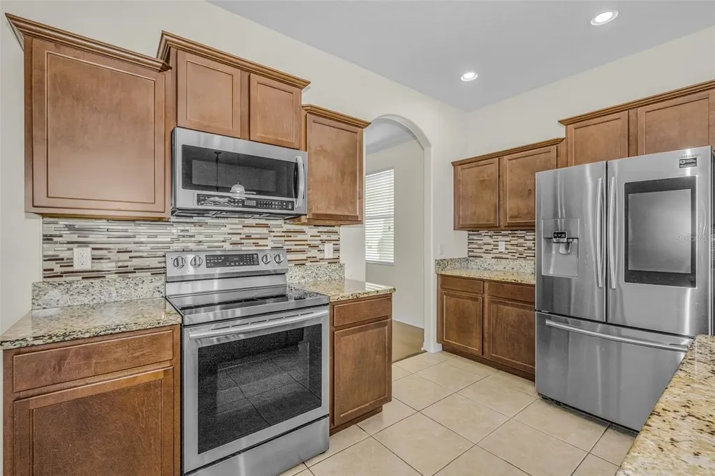 521 Vista Ridge Drive Ruskin FL 33570