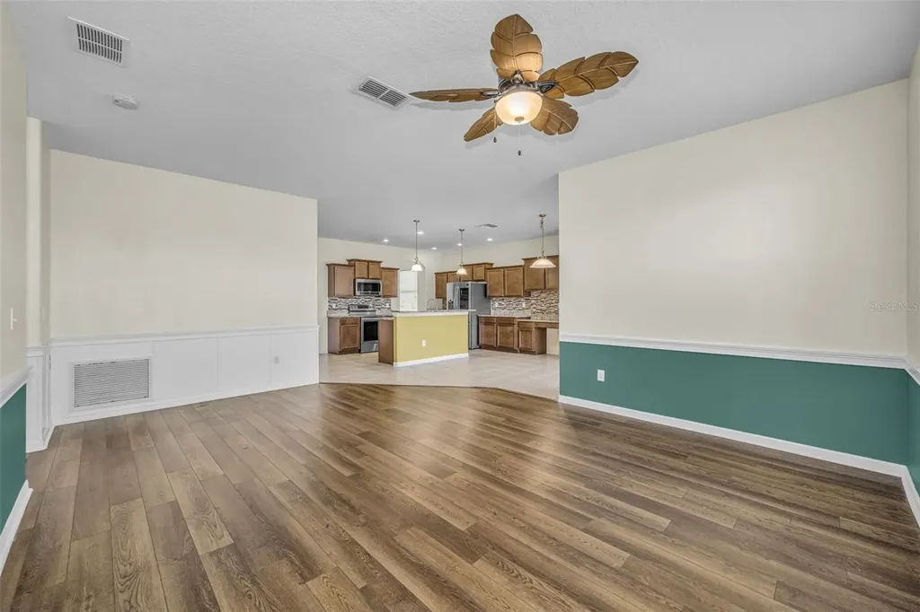 521 Vista Ridge Drive Ruskin FL 33570