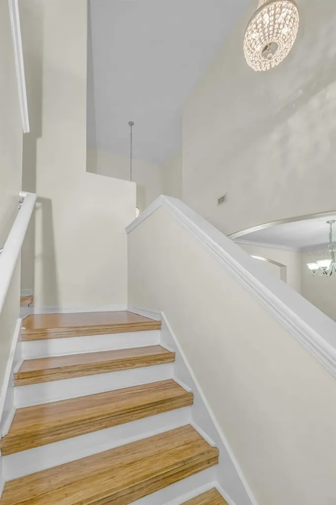 521 Vista Ridge Drive Ruskin FL 33570