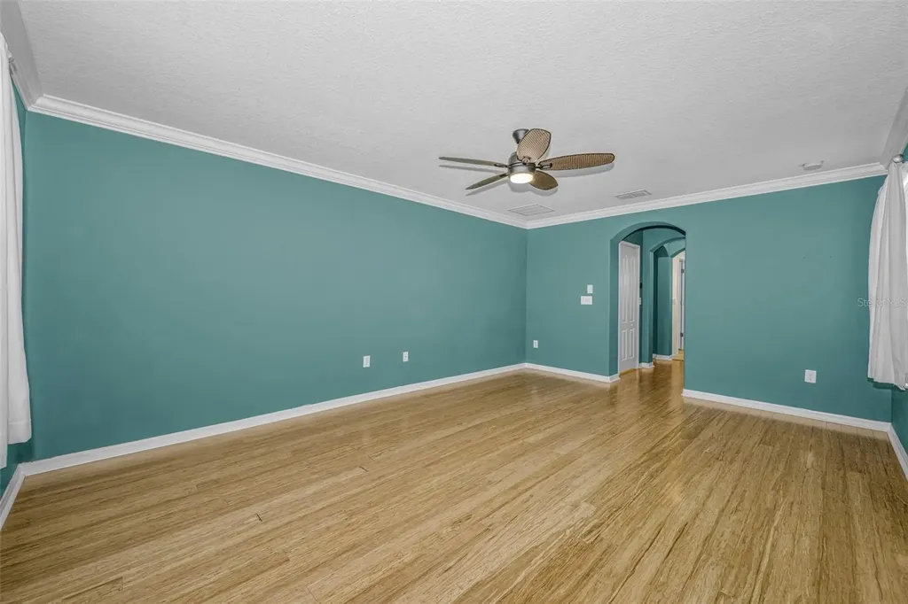 521 Vista Ridge Drive Ruskin FL 33570
