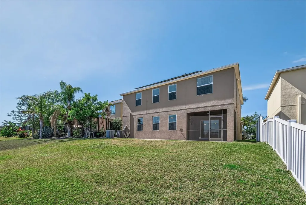 521 Vista Ridge Drive Ruskin FL 33570