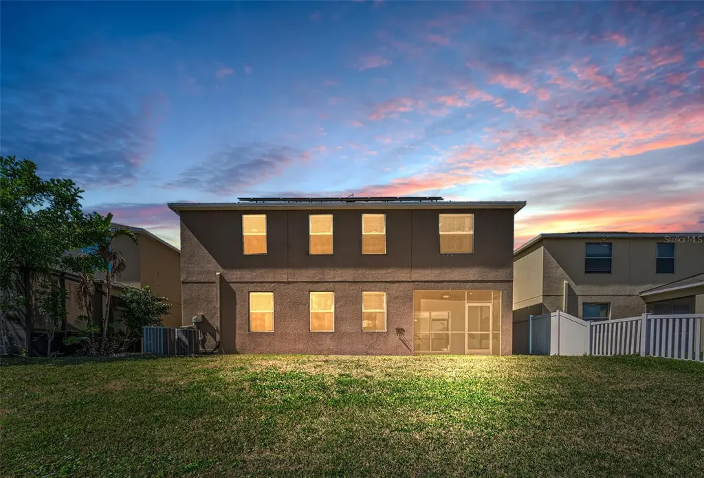 521 Vista Ridge Drive Ruskin FL 33570