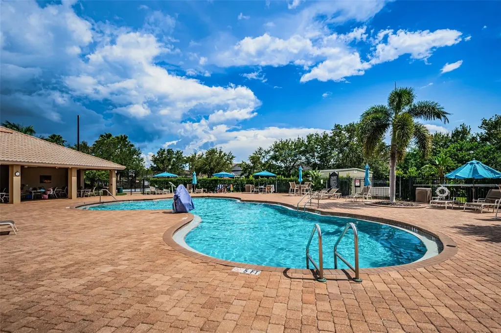 521 Vista Ridge Drive Ruskin FL 33570