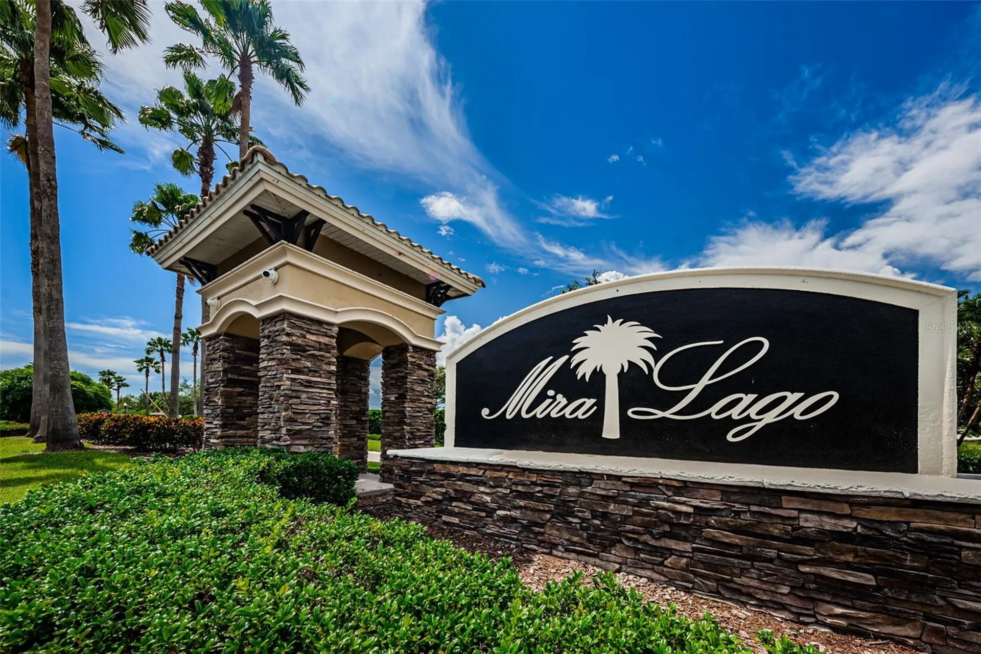 521 Vista Ridge Drive Ruskin FL 33570