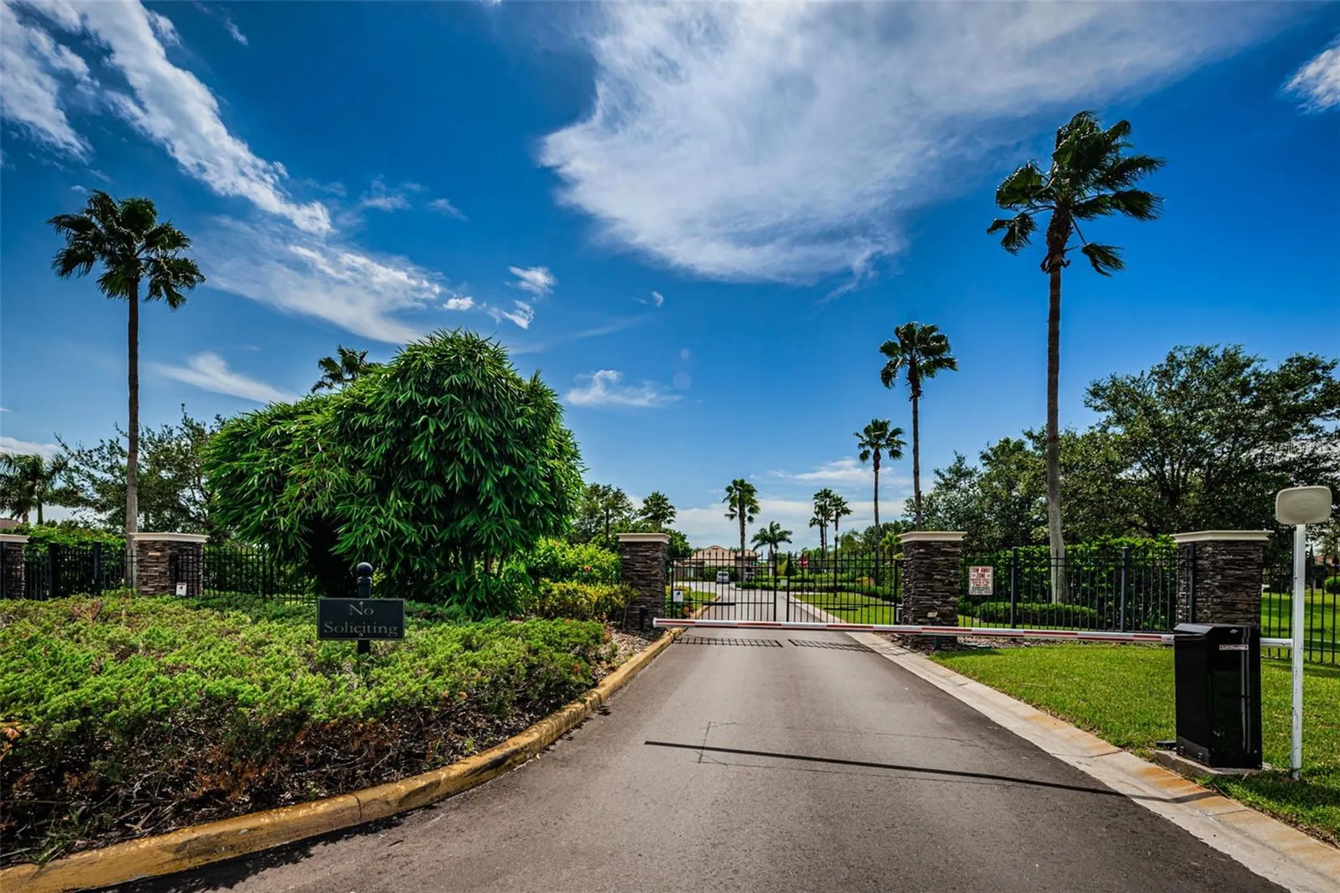 521 Vista Ridge Drive Ruskin FL 33570