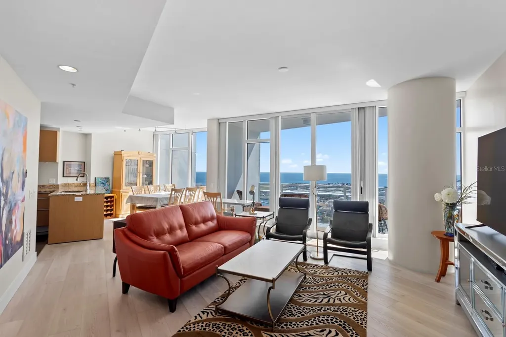 175 1st Street S St Petersburg FL 33701