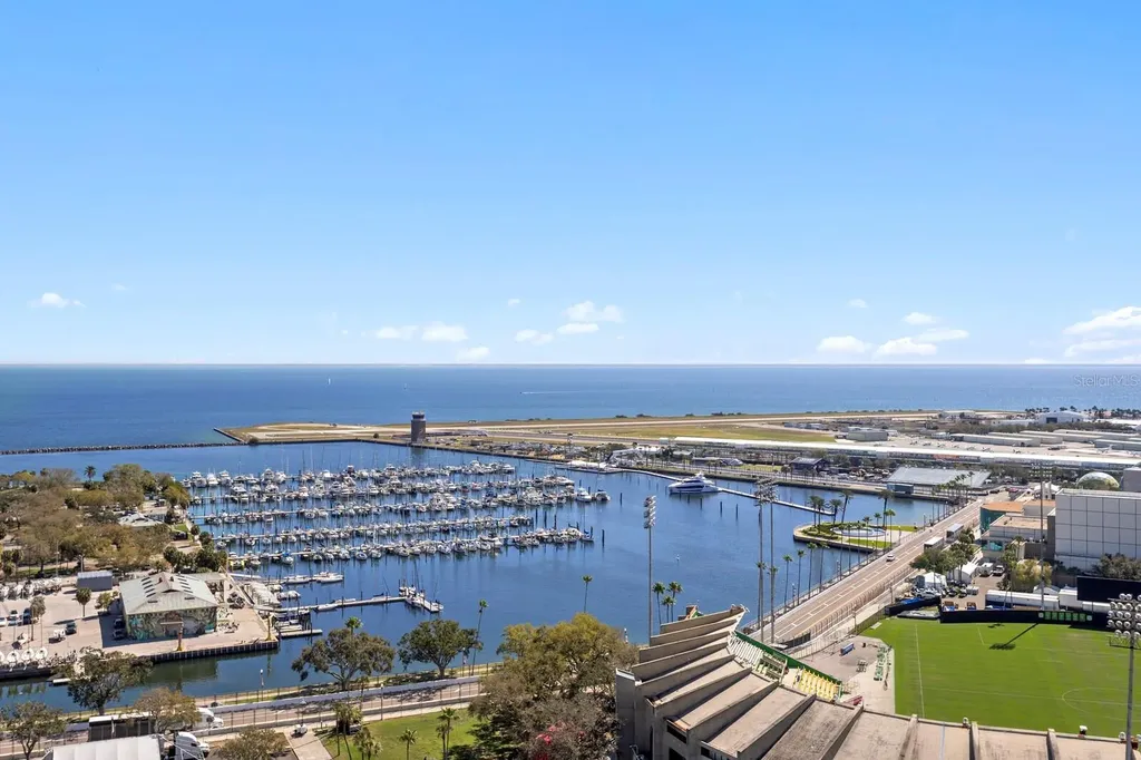 175 1st Street S St Petersburg FL 33701