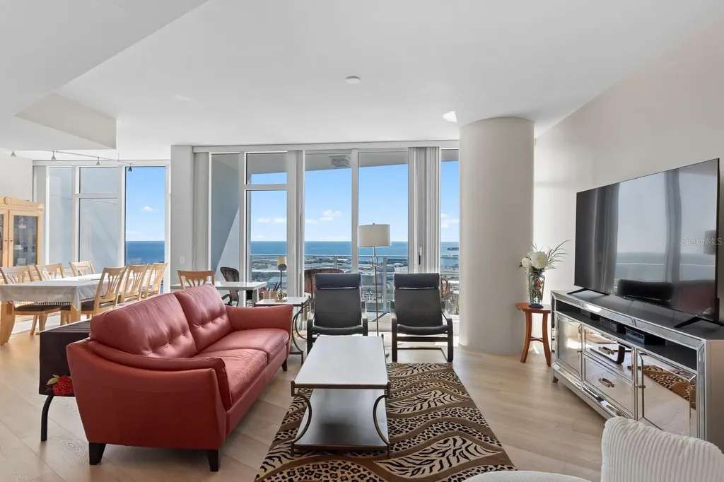 175 1st Street S St Petersburg FL 33701