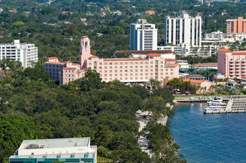 175 1st Street S St Petersburg FL 33701