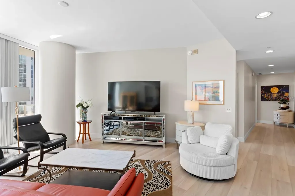 175 1st Street S St Petersburg FL 33701