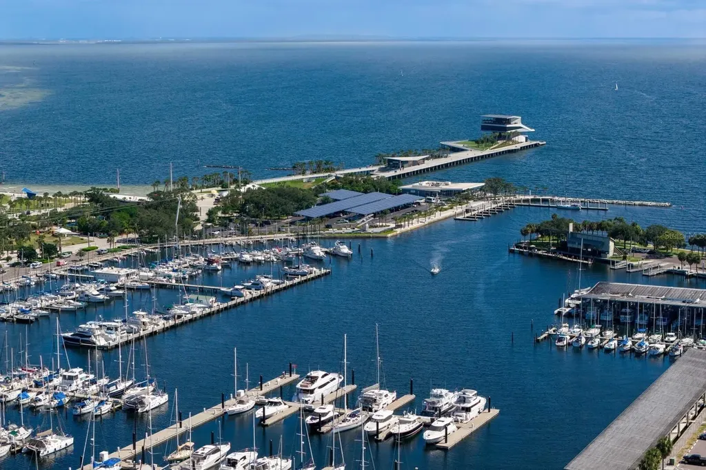 175 1st Street S St Petersburg FL 33701