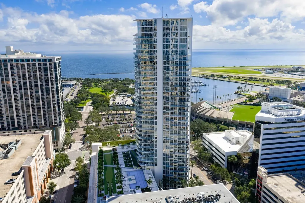 175 1st Street S St Petersburg FL 33701