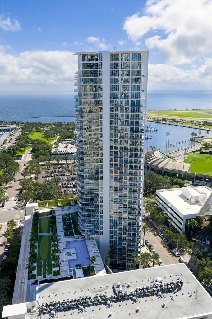 175 1st Street S St Petersburg FL 33701