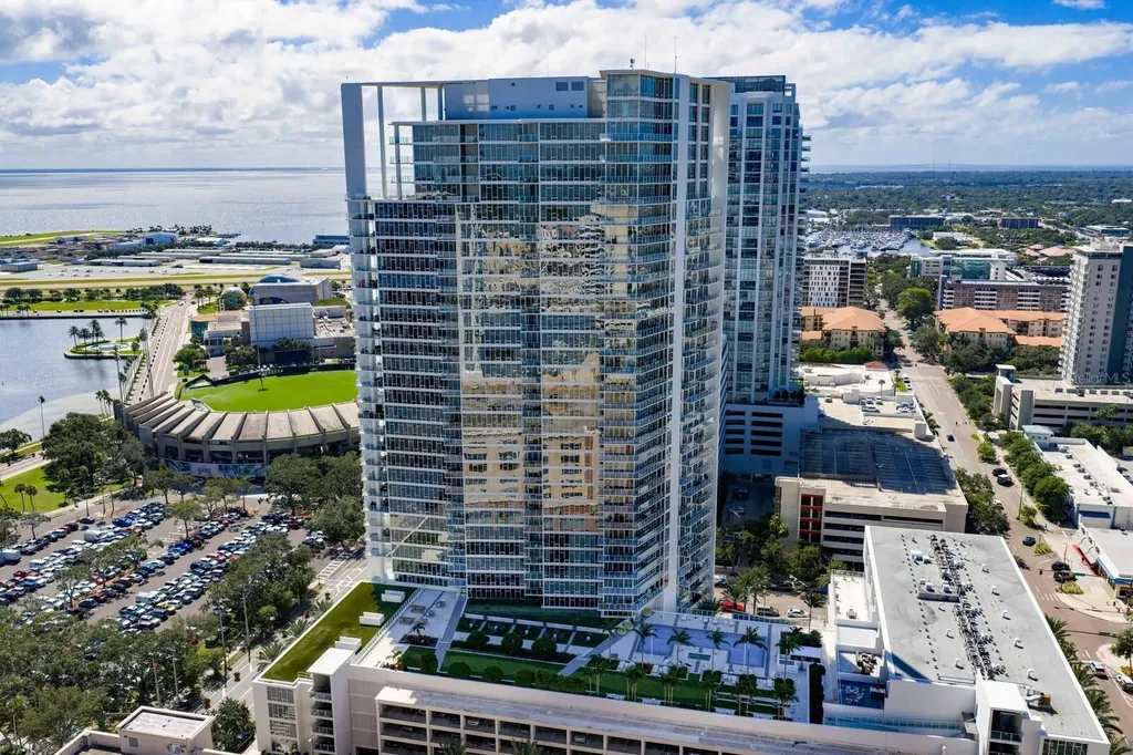 175 1st Street S St Petersburg FL 33701