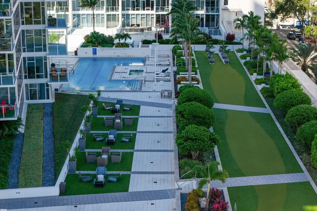 175 1st Street S St Petersburg FL 33701