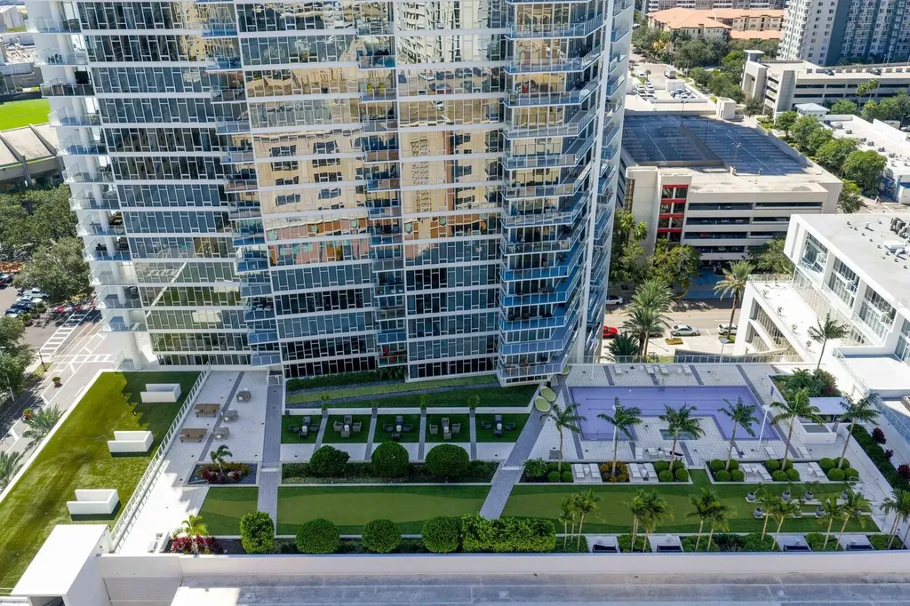 175 1st Street S St Petersburg FL 33701